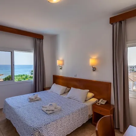 Hotel Tetyk Pernera
